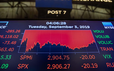 综述：泡沫化担忧刺激纽约股市三大股指显著下跌