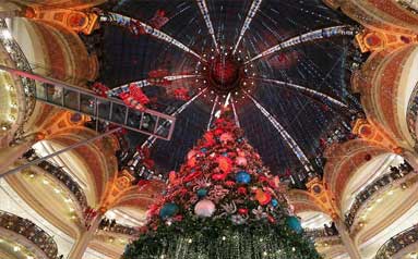 巴黎：“老佛爺”的圣誕樹