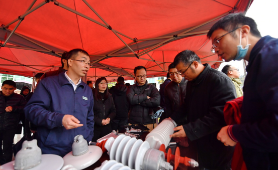 国网福州供电公司在罗源县召开配网工艺质量暨带电作业提升现场会590.png