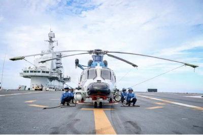 獨家揭秘！河中醫(yī)師生心中的遼寧艦女艦員路昱：巾幗不讓須眉，奮斗譜寫華章