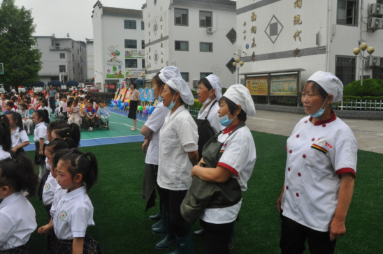 04 歙县王村中心幼儿园 又到了一个快乐毕业季656.png