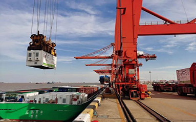 零碳航线，绿色水运！全国第一艘换电船舶在江苏太仓港首航！ 