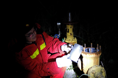 川西北氣礦新觀首站中心站：凌晨燈火通明 等待風(fēng)雪夜歸人