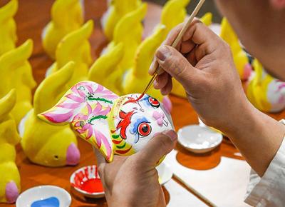 玉兔奔九州 年味满中华——从癸卯春节看中华文化新气象