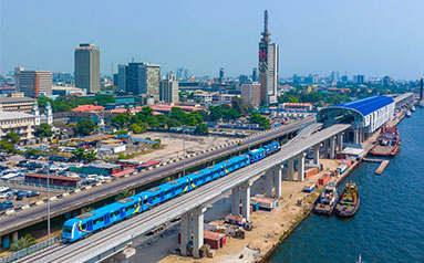 中企承建的西非首条电气化轻轨正式通车