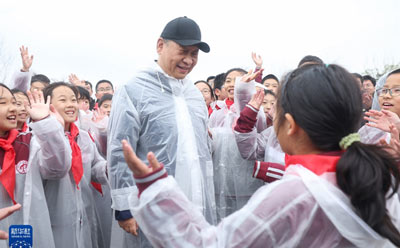 習(xí)近平：掀起造林綠化熱潮 繪出美麗中國(guó)的更新畫(huà)卷