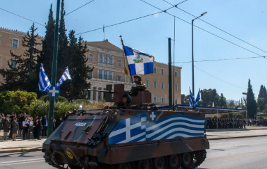 希腊举行阅兵仪式庆祝独立日