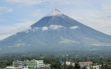 菲律賓最活躍火山噴巖漿