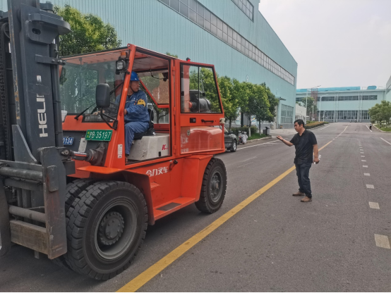 14 中冶宝钢宝武铝业项目部24台叉车顺利通过特种设备定期检验545.png