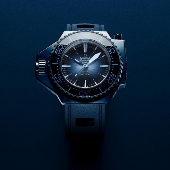 04 海神波塞冬的新坐骑 欧米茄海马系列Seamaster in Summer Blue腕表1108.png