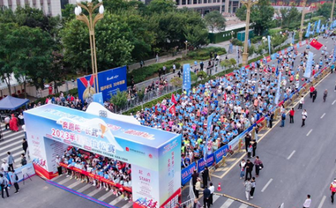 丝路鹑觚 奔跑长武 “奔跑吧，长武”2023半程马拉松赛，中国选手斩获冠军