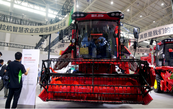 A1 引领中国农机智造再上新台阶 潍柴雷沃全国会多款全场景新品重磅亮相1382.png
