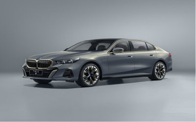 全新BMW 5系長軸距版全球首發(fā)