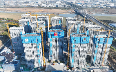 中铁上海局肥西紫云湖项目新型家园安置点C区全面封顶