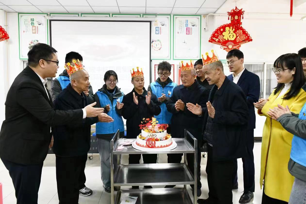 “企地共攜手，愛(ài)心志愿行”學(xué)雷鋒活動(dòng)進(jìn)行時(shí)