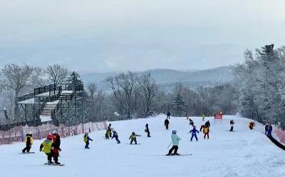 “爾濱”冰雪熱潮延續(xù) “一小時旅游圈”成形