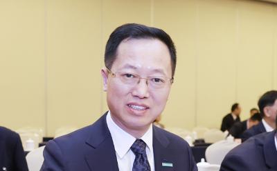 全國(guó)人大代表、海信集團(tuán)控股股份有限公司董事長(zhǎng)賈少謙：發(fā)展新質(zhì)生產(chǎn)力需要“加速跑”“接力干”