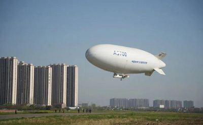 中国自主研制“祥云”AS700载人飞艇完成首次转场飞行