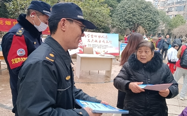 牽好“文明繩”，愛犬不“掉鏈”