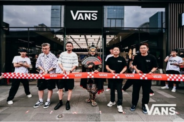 A7 Vans 都巴适 Vans 成都太古里全新品牌概念店盛大开幕807.png