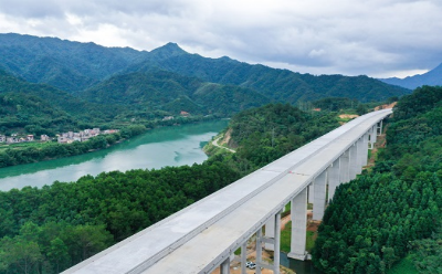 广西平昭高速再迎建设新篇