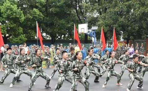 河南濮阳：弘扬爱国主义精神，彰显国防教育本色