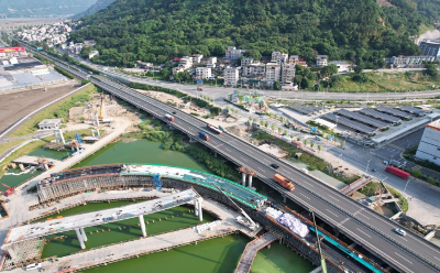 中交路建宁德车里湾互通项目首座花瓶墩顺利浇筑完成    