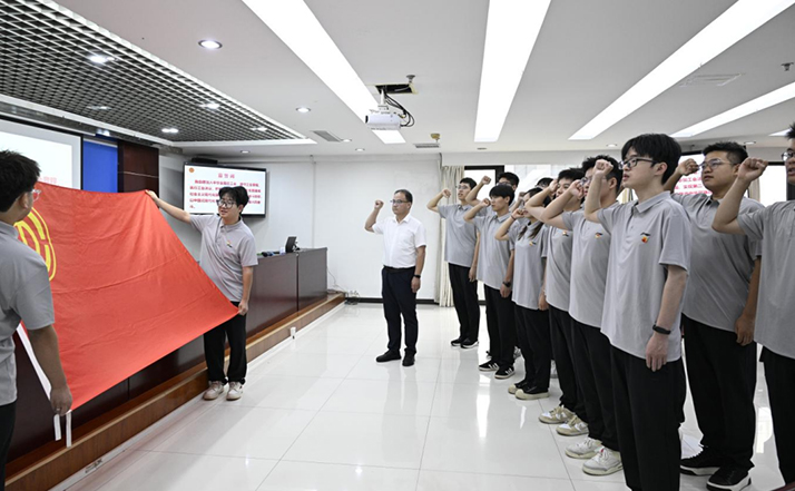 中铁四局六公司新员工入职同步入会