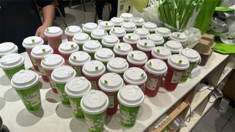 每一杯都“補(bǔ)營養(yǎng)”：奈雪的茶如何定義新茶飲健康新標(biāo)準(zhǔn)？